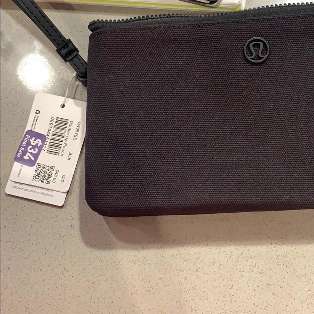 Lululemon wallet